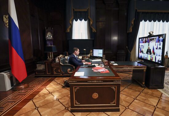 Заместитель председателя Совета безопасности РФ Д. Медведев принял участие в заседание комиссии ВТС