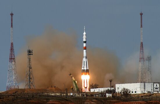 Запуск пилотируемого корабля "Союз МС-16" с экипажем МКС-63