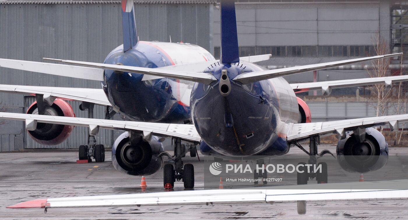 Аэропорт имени Хворостовского в Красноярске во время пандемии коронавируса