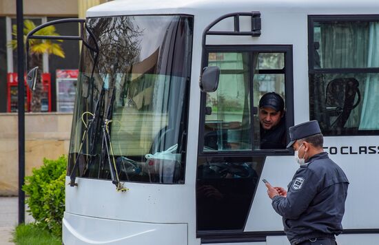 Полицейский рейд против нарушителей карантина в Азербайджане