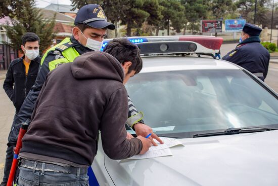 Полицейский рейд против нарушителей карантина в Азербайджане