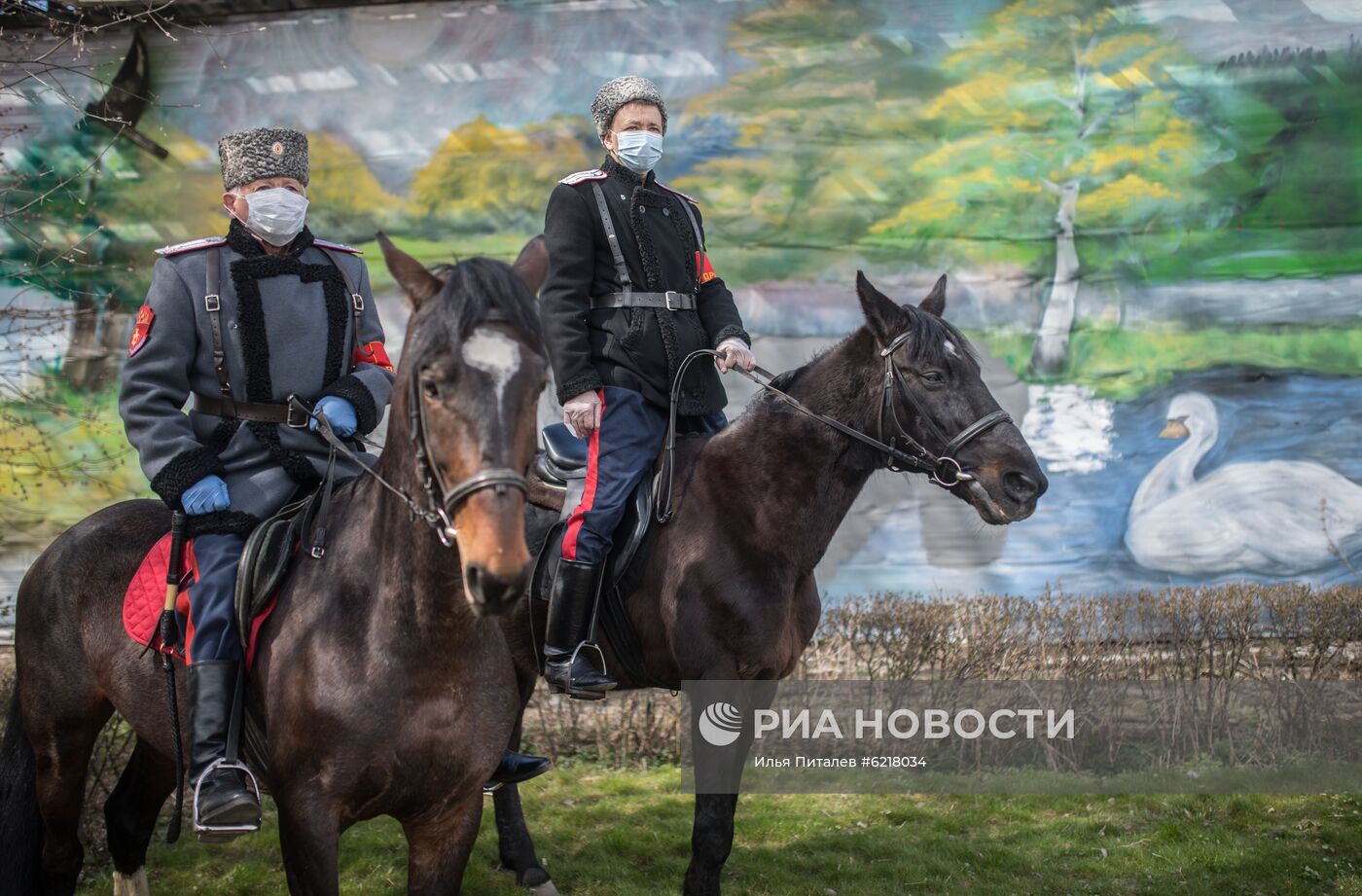 Патрулирование парка "Кусково" казаками во время самоизоляции