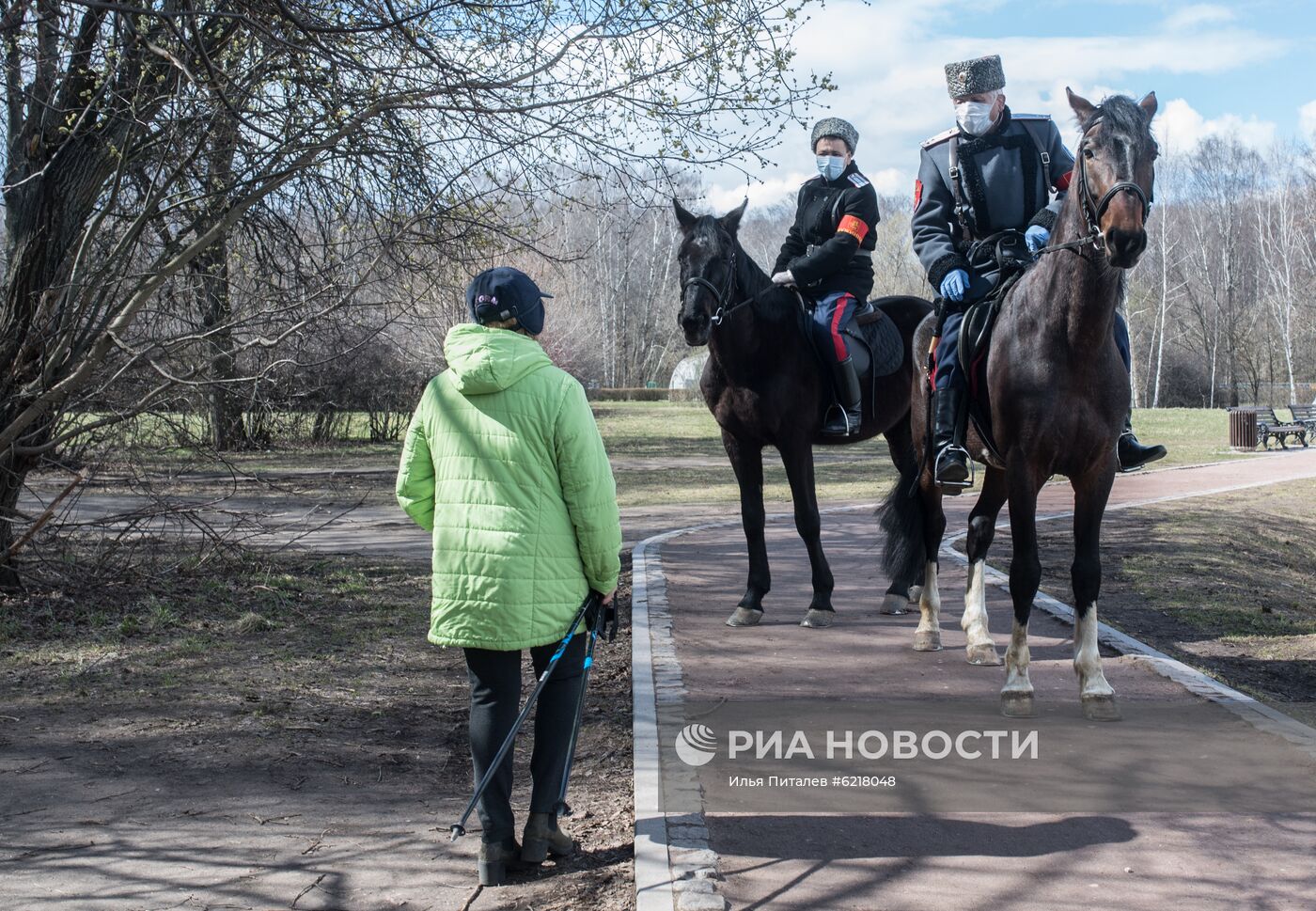 Патрулирование парка "Кусково" казаками во время самоизоляции