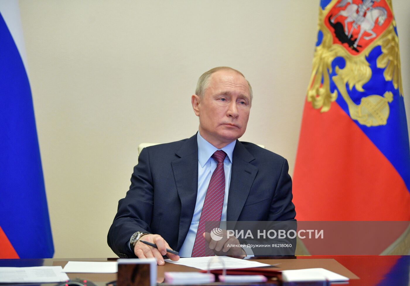 Президент РФ В. Путин провел совещание по развитию ракетно-космической отрасли