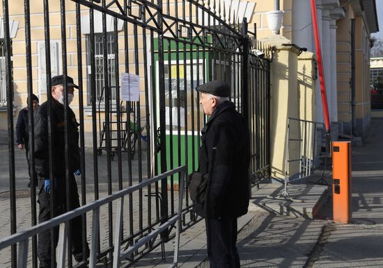 Столичные кладбища закрыты в связи с коронавирусом 