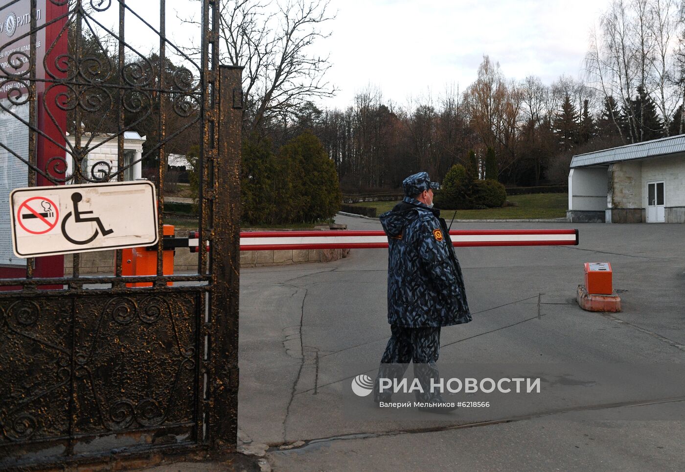 Столичные кладбища закрыты в связи с коронавирусом