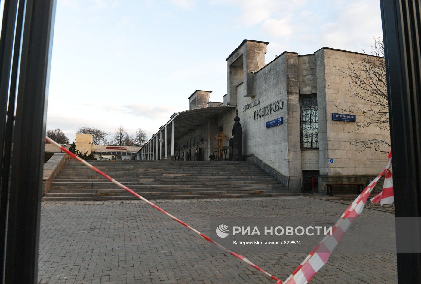 Столичные кладбища закрыты в связи с коронавирусом