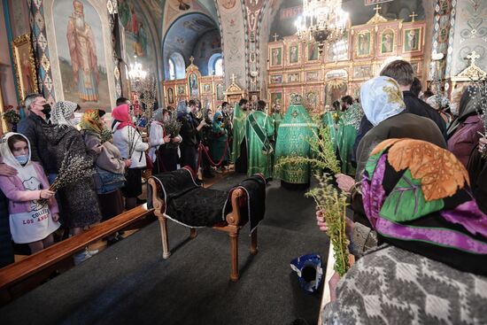 Освящение вербы в канун Вербного воскресенья 