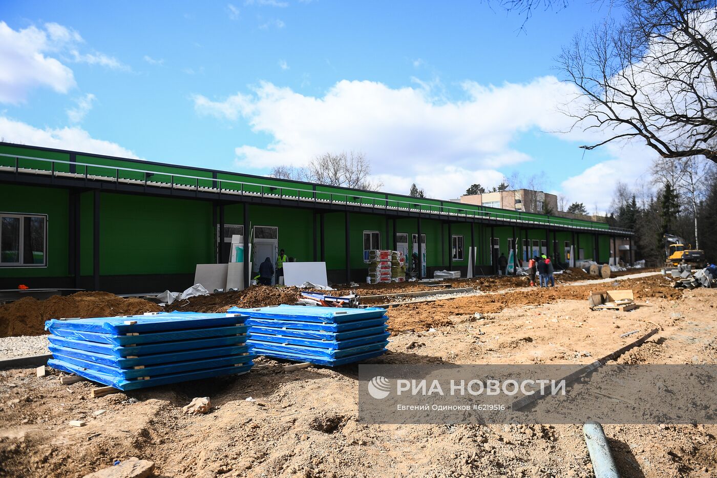 Продолжается строительство инфекционного центра Минобороны РФ в Одинцово