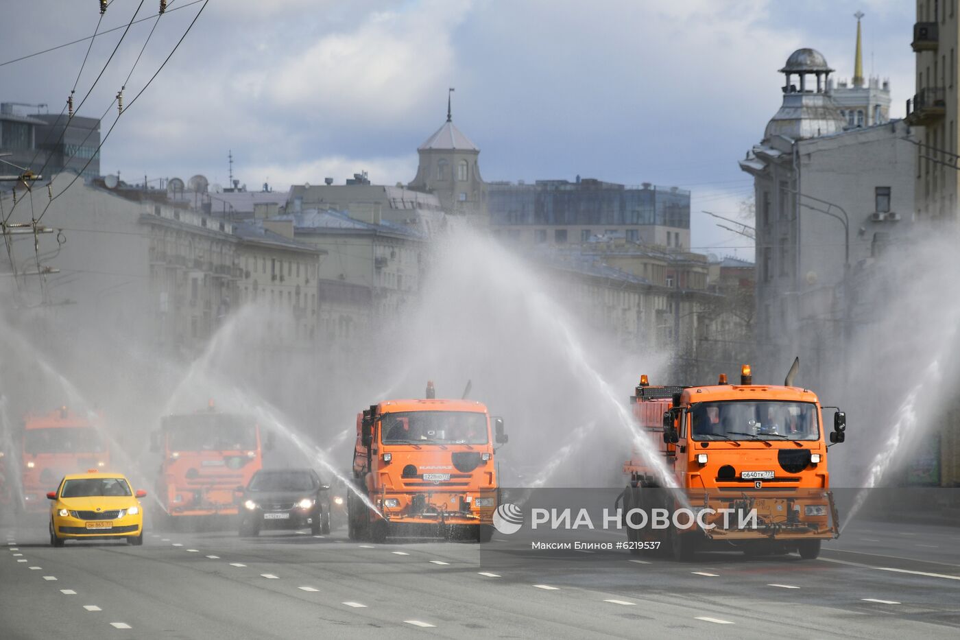 Дезинфекция дорог в Москве