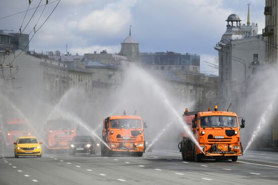 Дезинфекция дорог в Москве