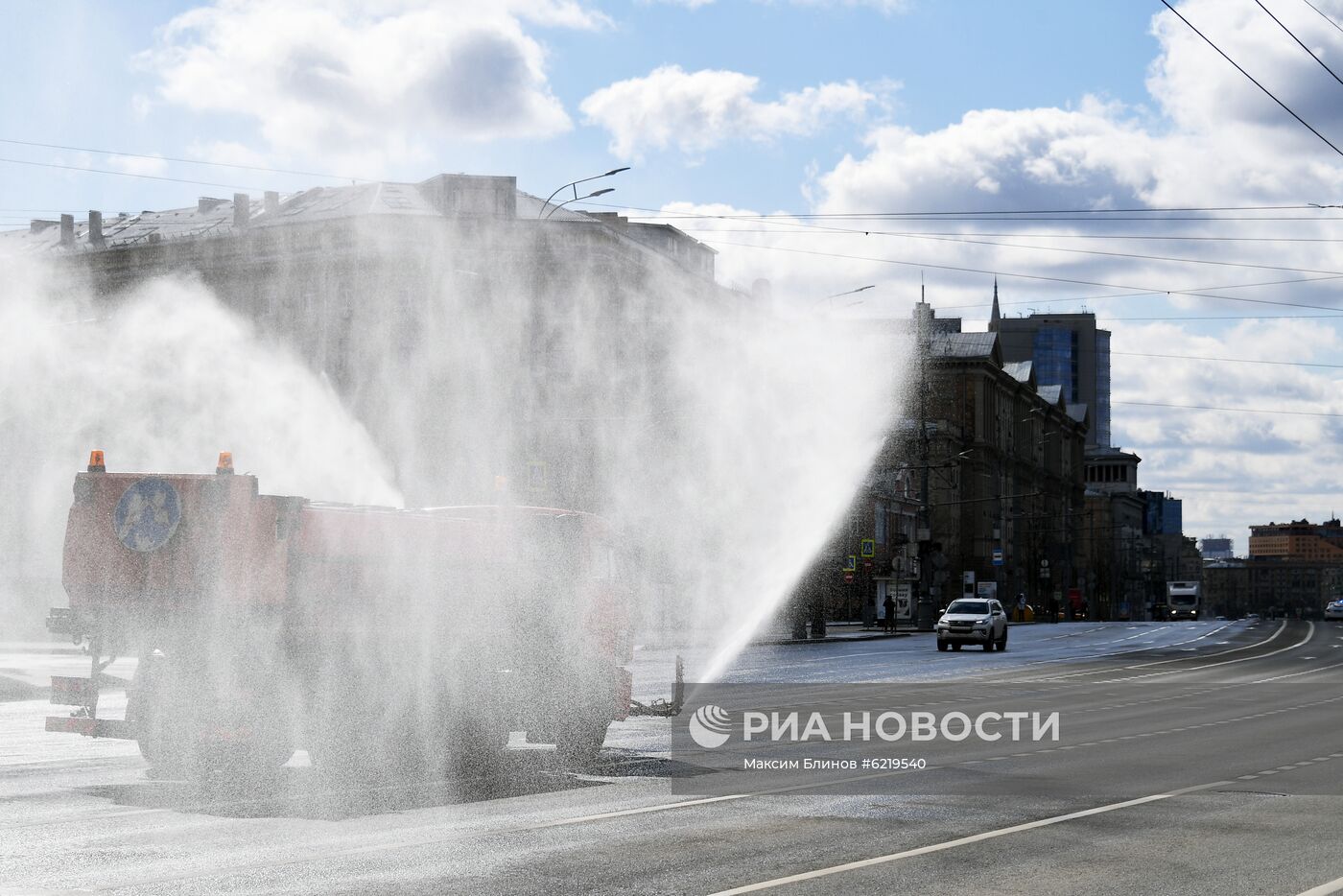 Дезинфекция дорог в Москве