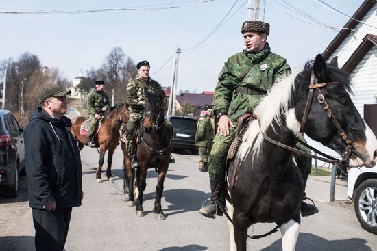 Патрулирование казаками улиц в Подмосковье