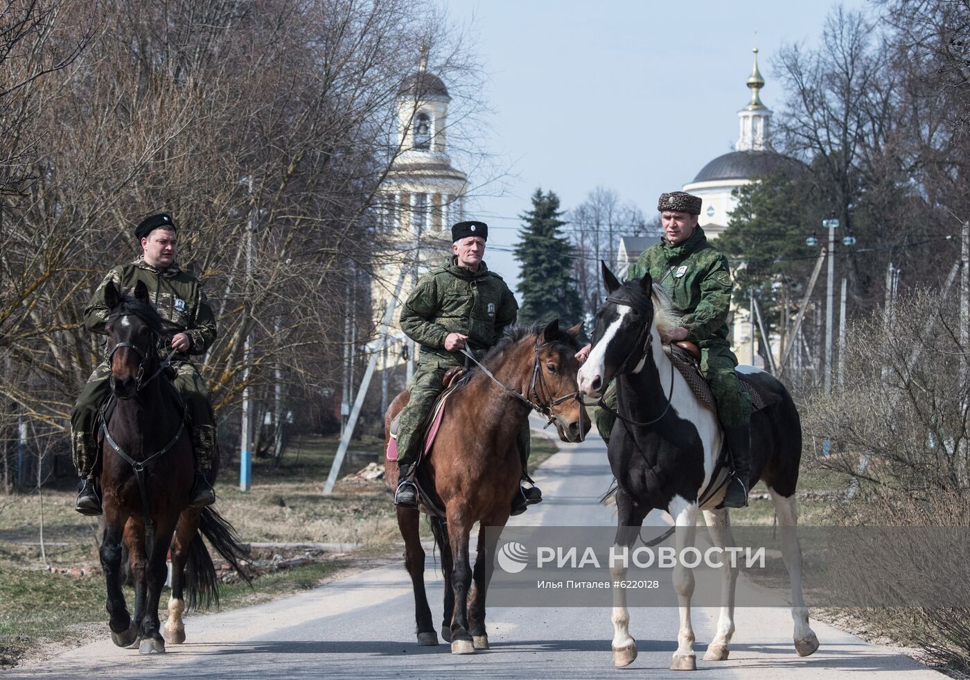 Патрулирование казаками улиц в Подмосковье