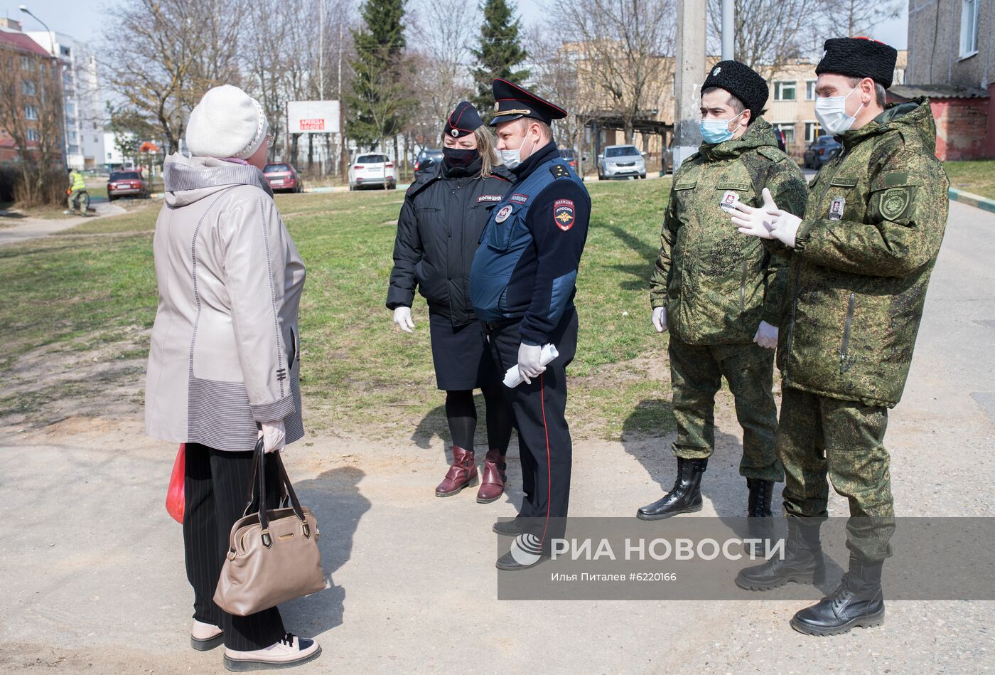 Патрулирование казаками улиц в Подмосковье