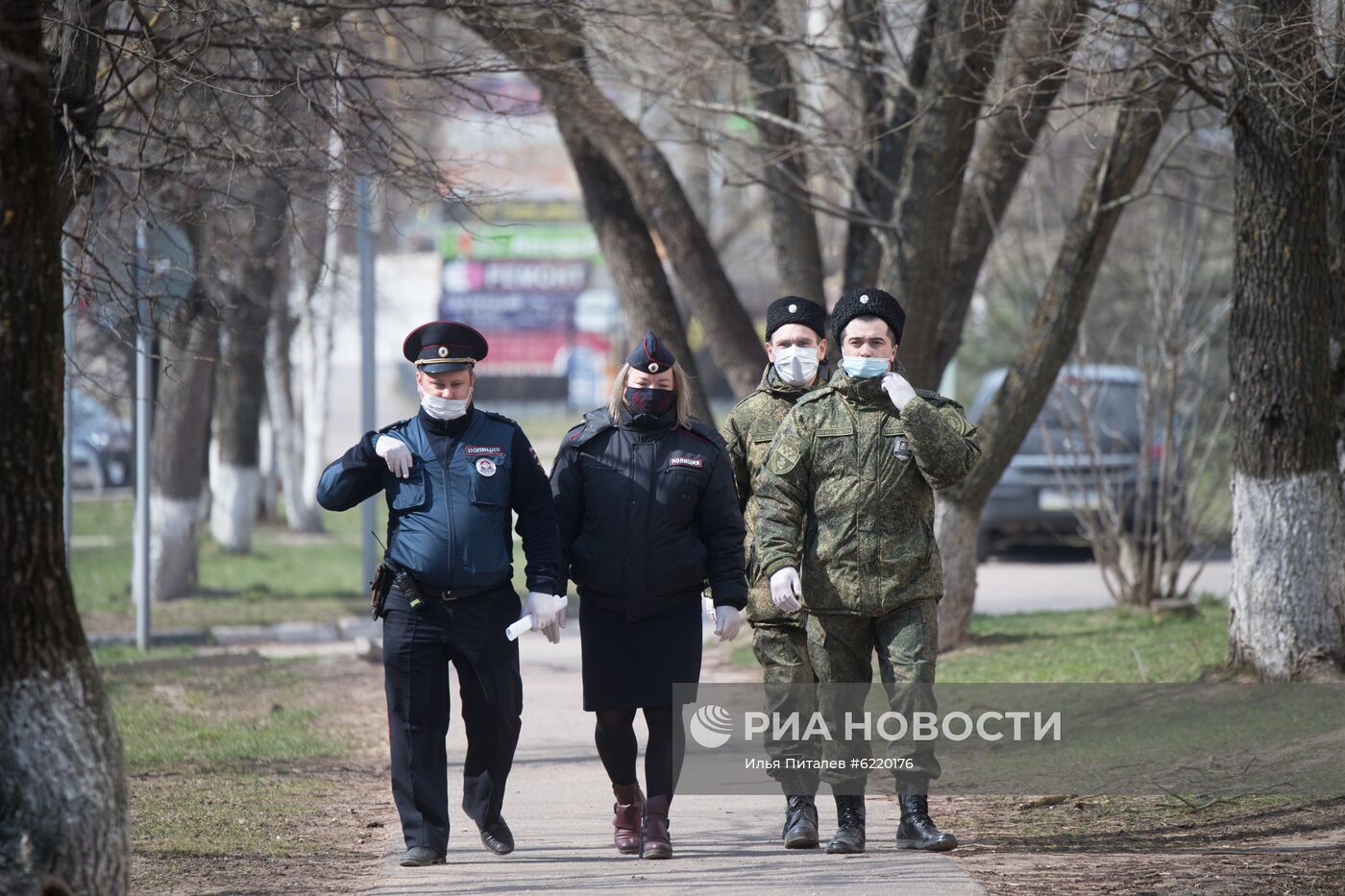 Патрулирование казаками улиц в Подмосковье