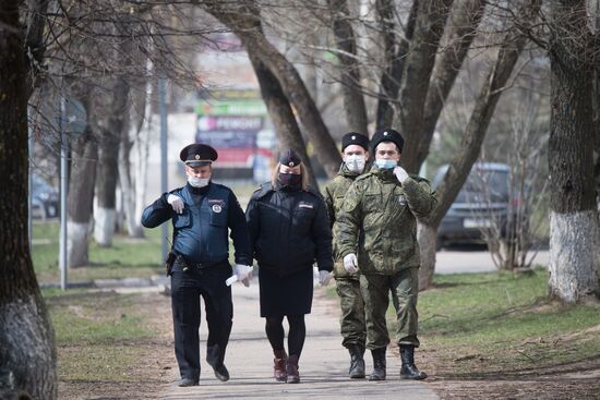 Патрулирование казаками улиц в Подмосковье