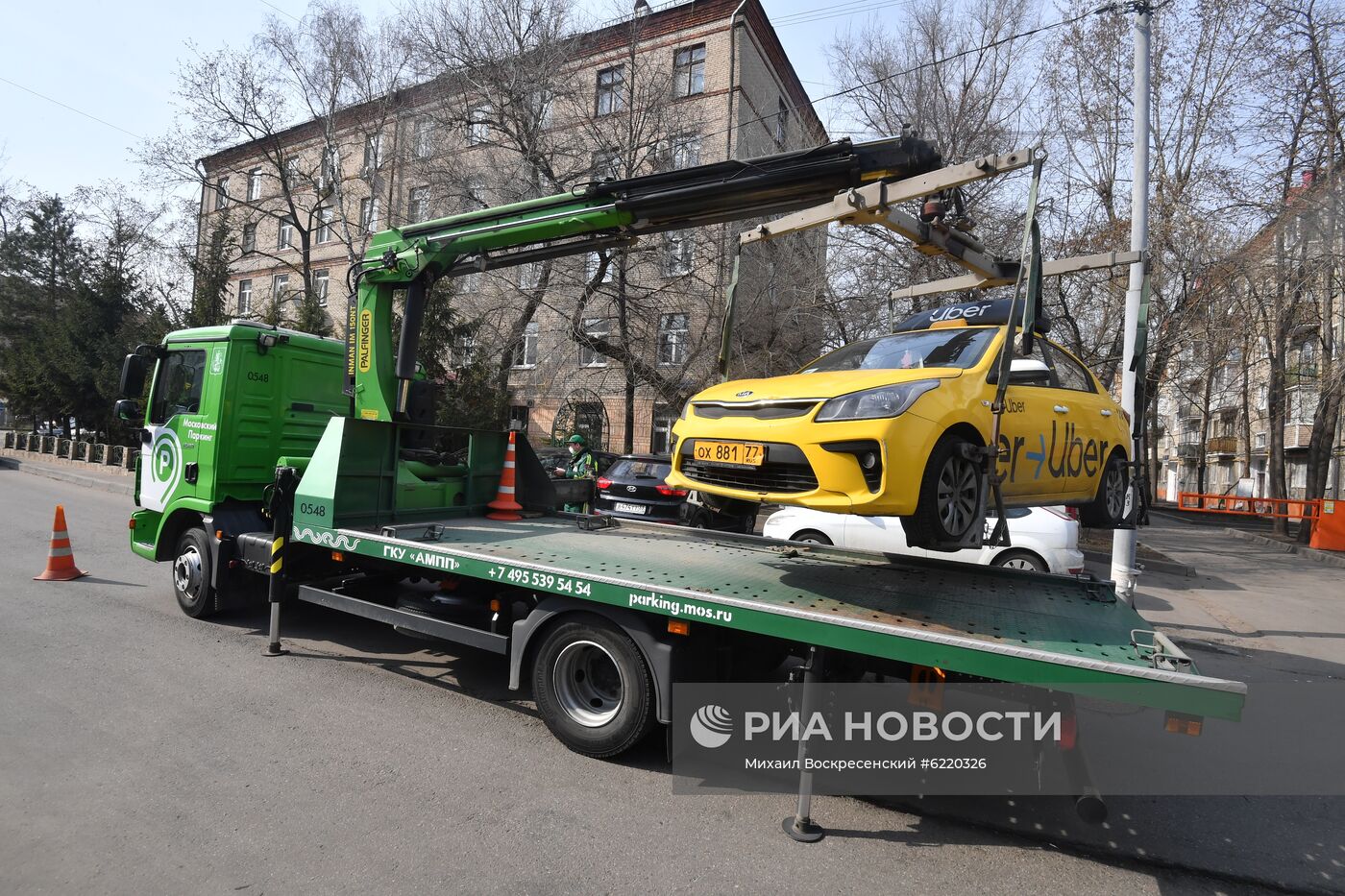 Эвакуация автомобилей в Москве | РИА Новости Медиабанк