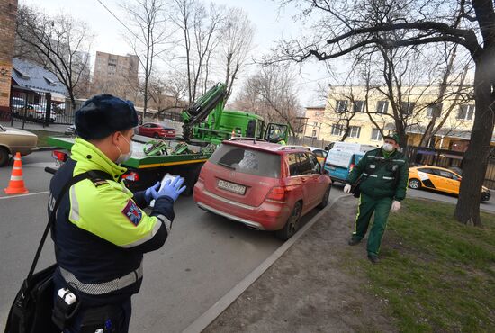 Эвакуация автомобилей в Москве 