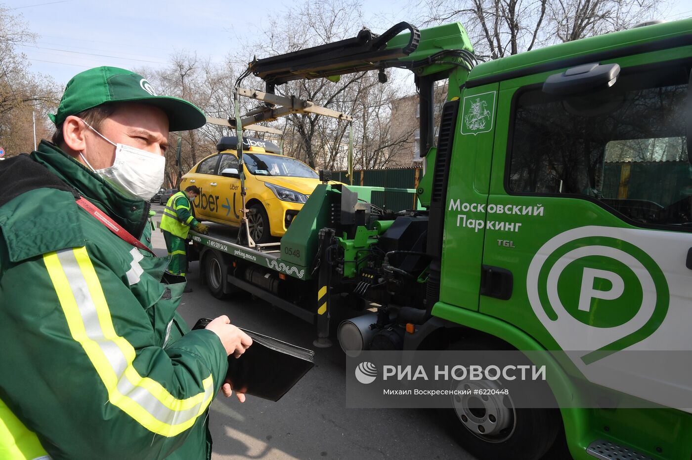 Эвакуация автомобилей в Москве 