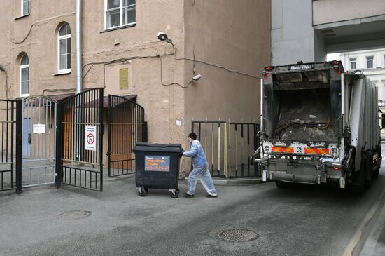 Вывоз мусора в Москве 