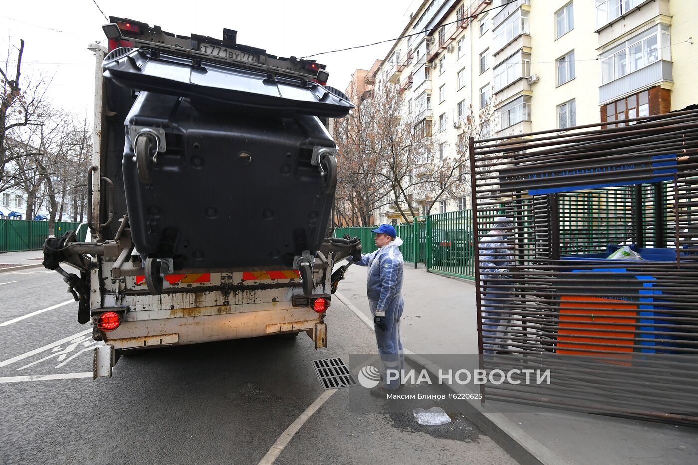 Вывоз мусора в Москве 