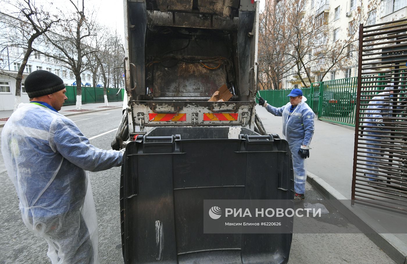 Вывоз мусора в Москве