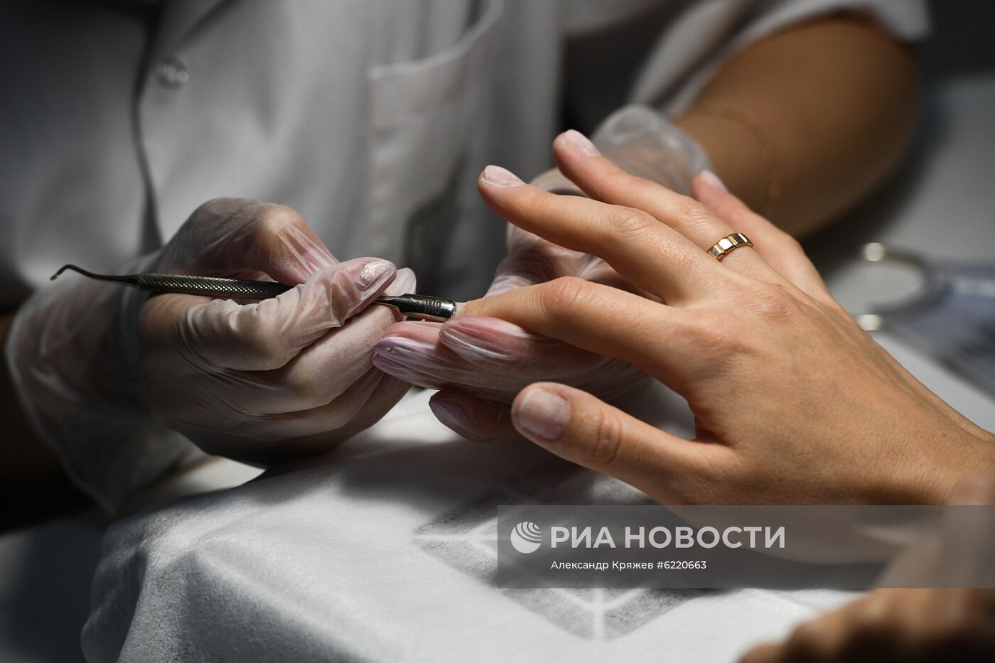 В Новосибирской области открылись салоны красоты и автомастерские