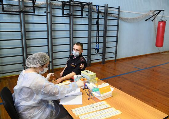 Сдача крови сотрудниками Росгвардии