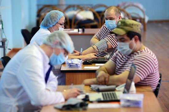 Сдача крови сотрудниками Росгвардии