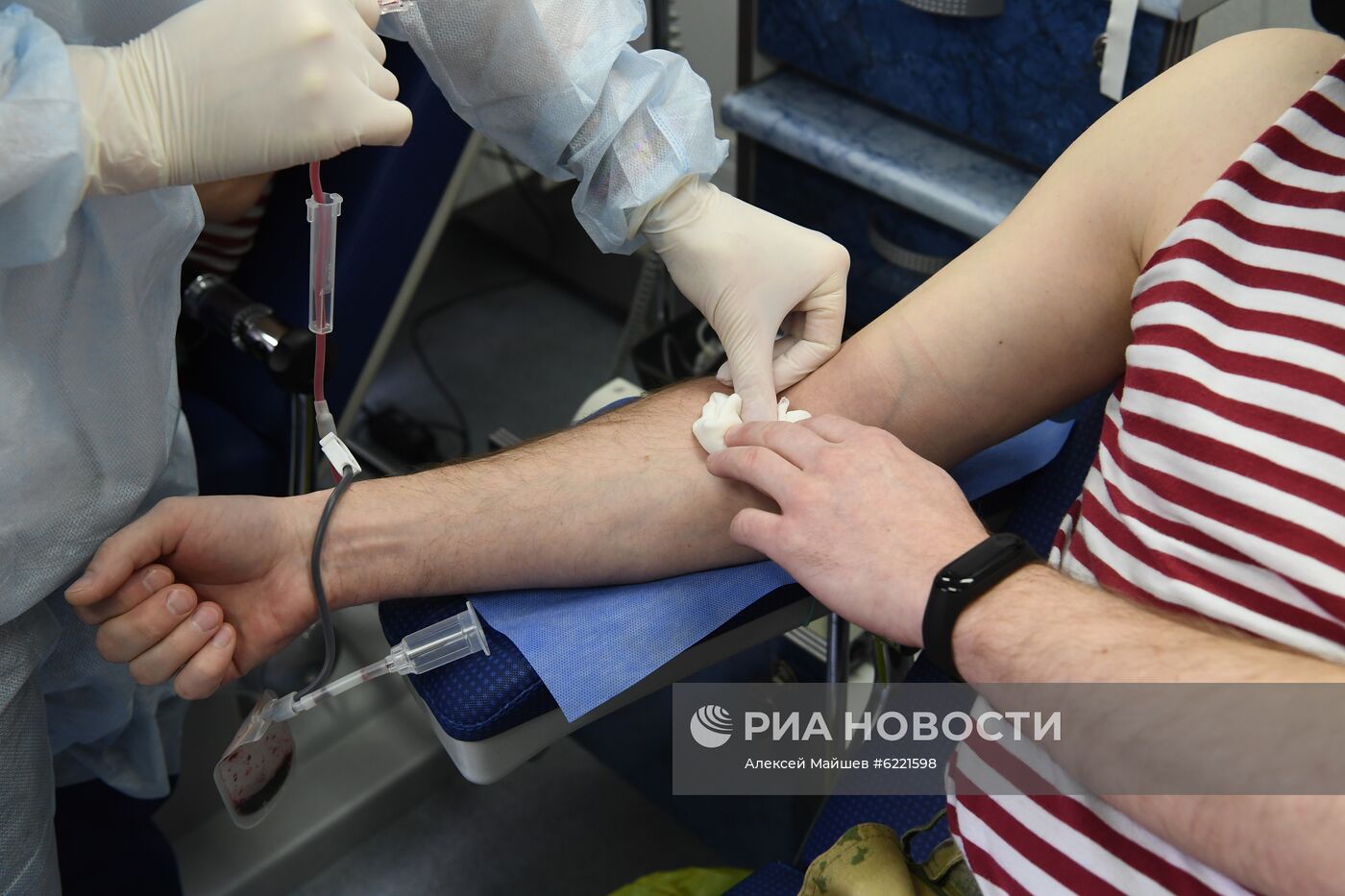 Сдача крови сотрудниками Росгвардии