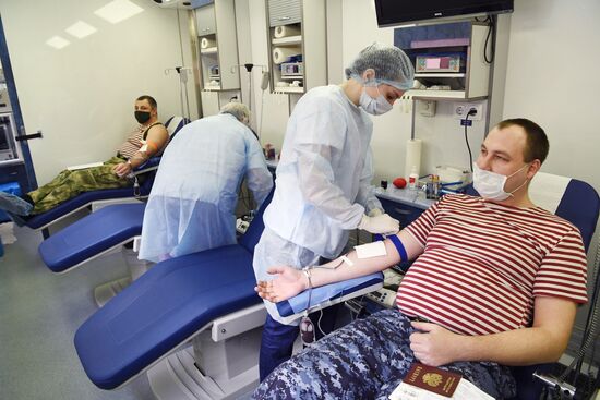 Сдача крови сотрудниками Росгвардии