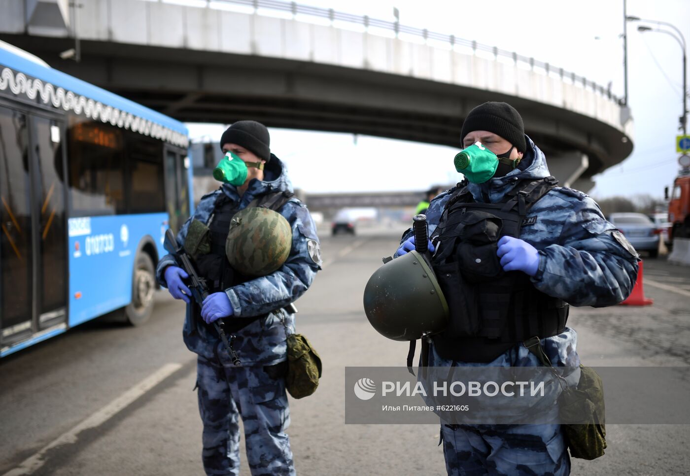 Проверка наличия цифровых пропусков на въезде в Москву