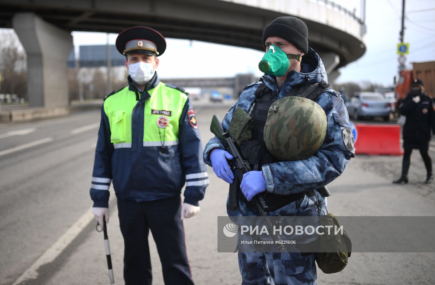 Проверка наличия цифровых пропусков на въезде в Москву