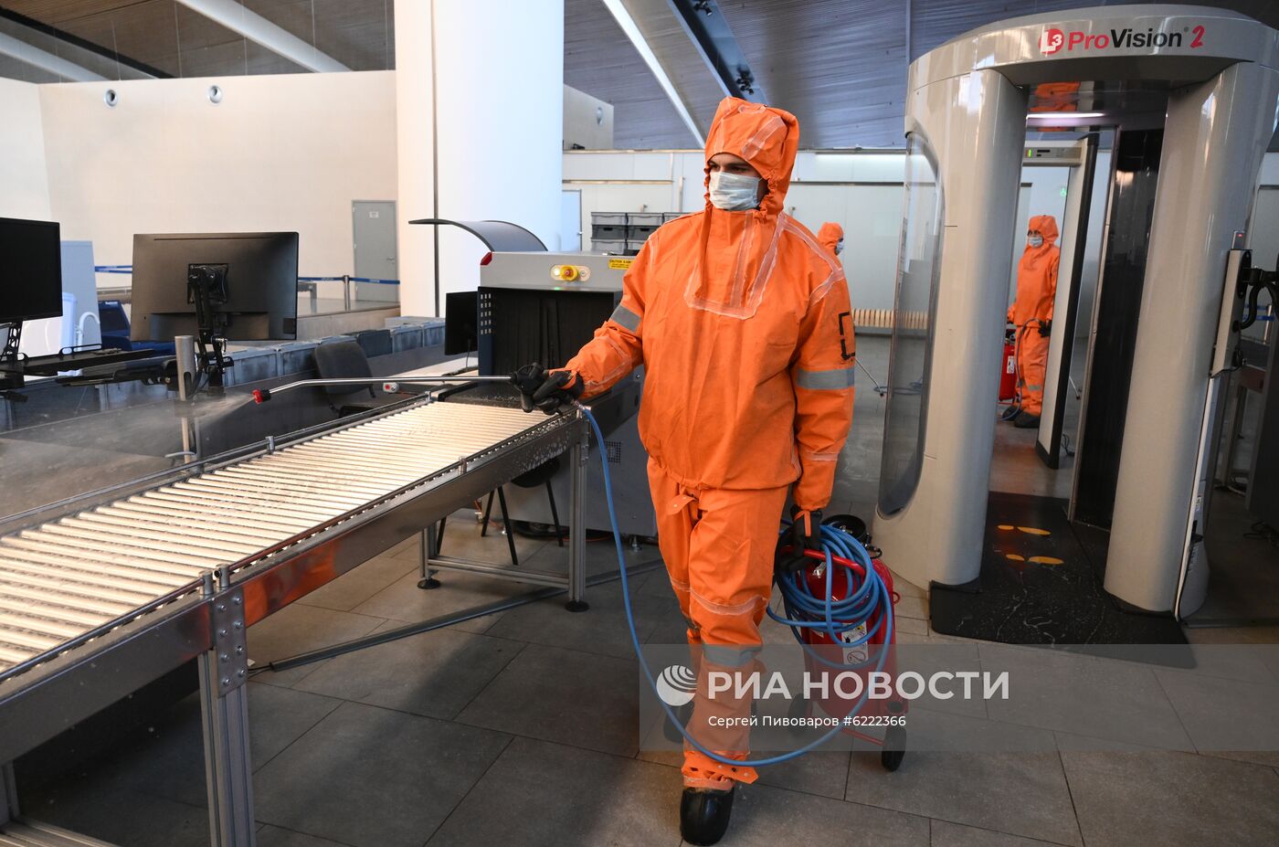 Дезинфекция в терминальном комплексе аэропорта Платов