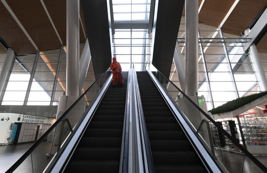 Дезинфекция в терминальном комплексе аэропорта Платов