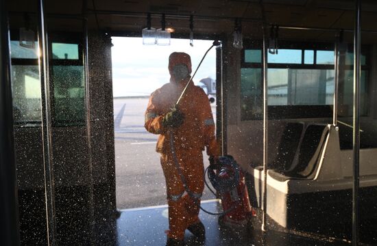 Дезинфекция в терминальном комплексе аэропорта Платов