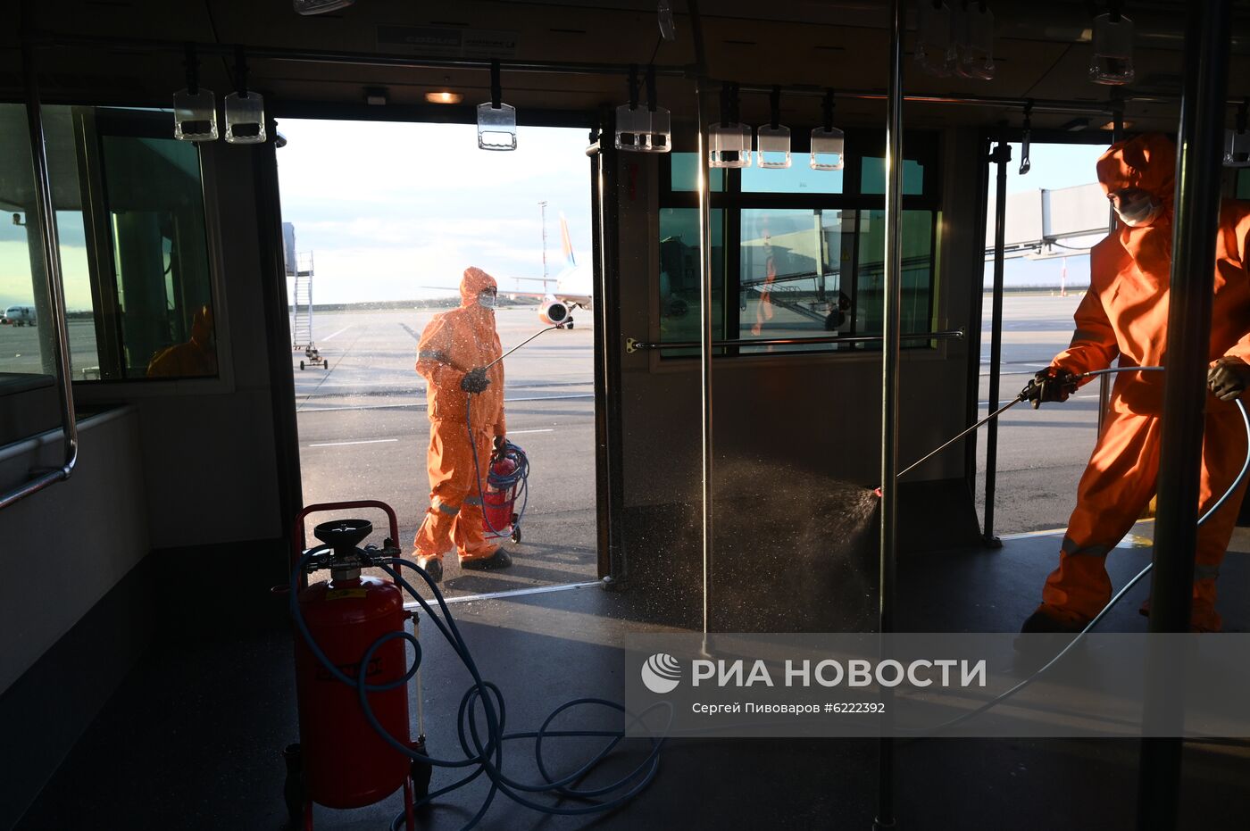 Дезинфекция в терминальном комплексе аэропорта Платов