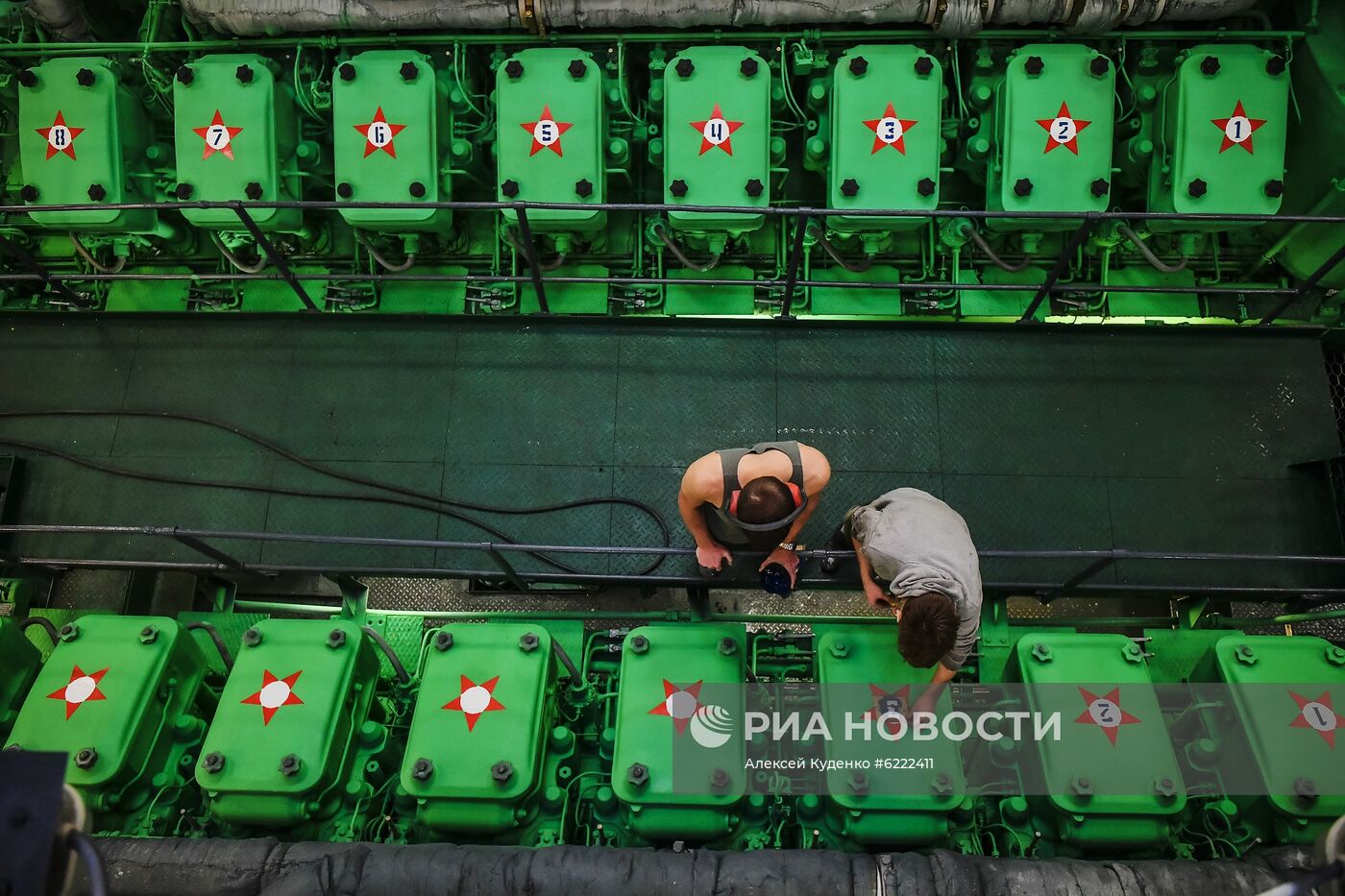 Продолжается кругосветная экспедиция на судне "Адмирал Владимирский"