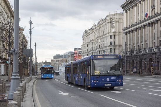 Московский транспорт в условиях режима самоизоляции жителей