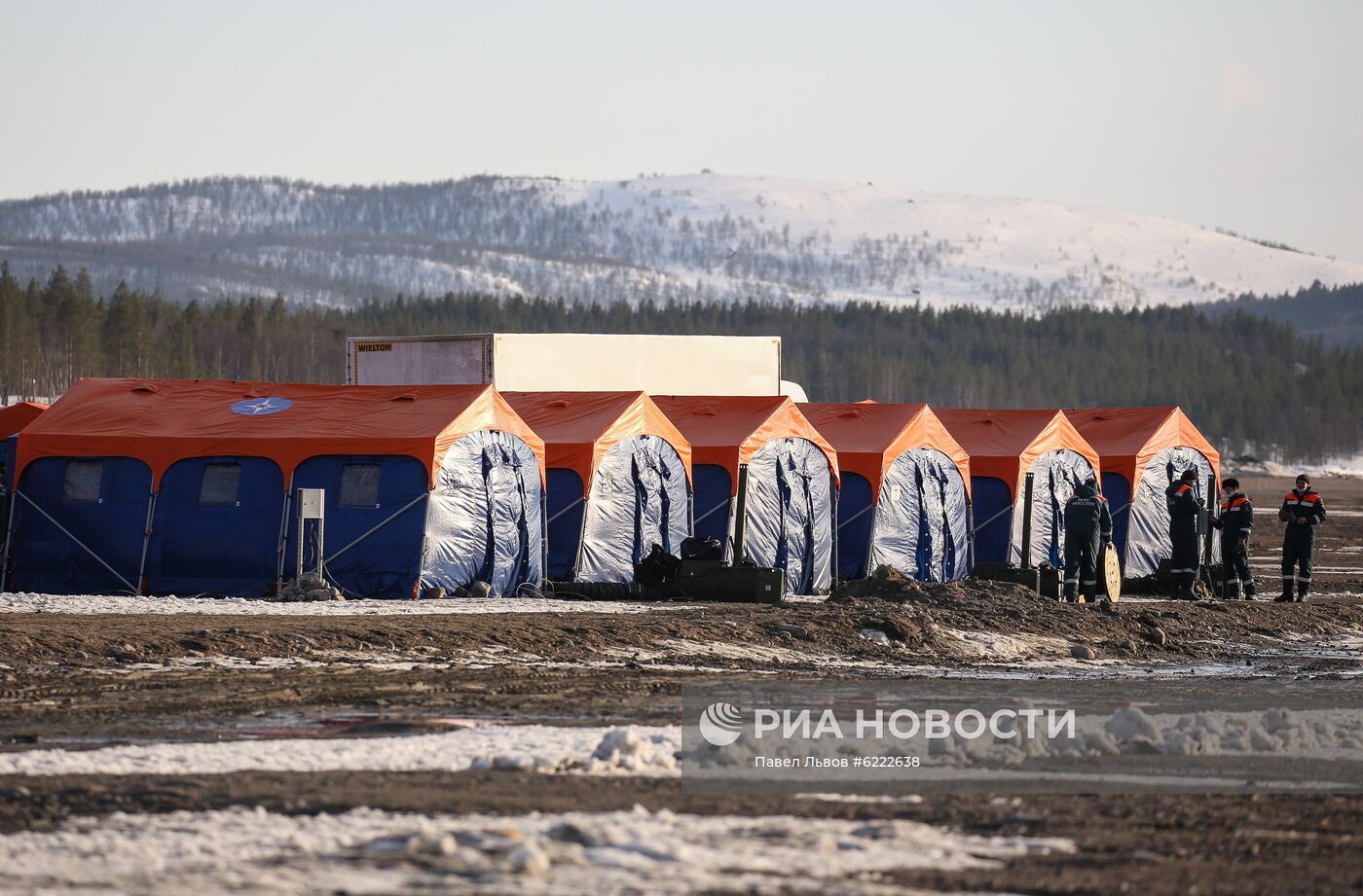 В Мурманской области МЧС разворачивает мобильный госпиталь