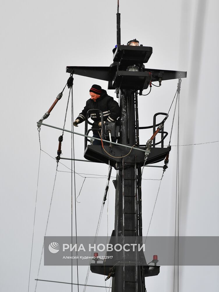 Продолжается кругосветная экспедиция на судне "Адмирал Владимирский"