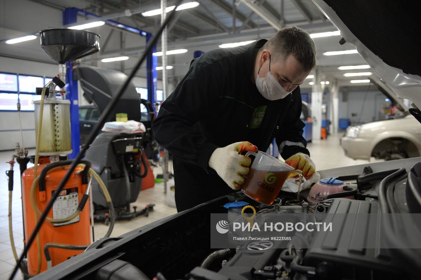 В Екатеринбурге возобновили работу автосервисы