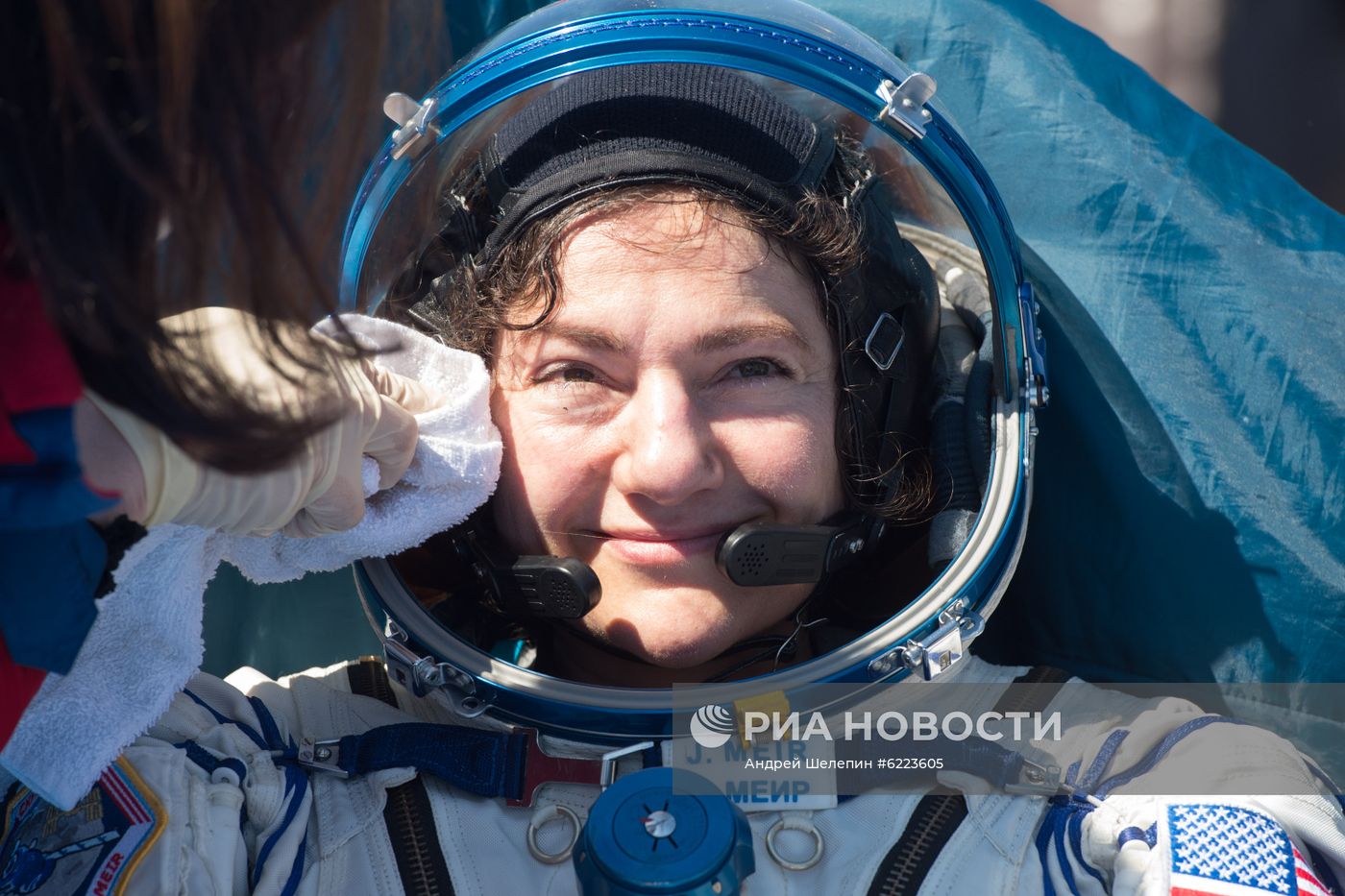 Посадка пилотируемого корабля "Союз МС-15"