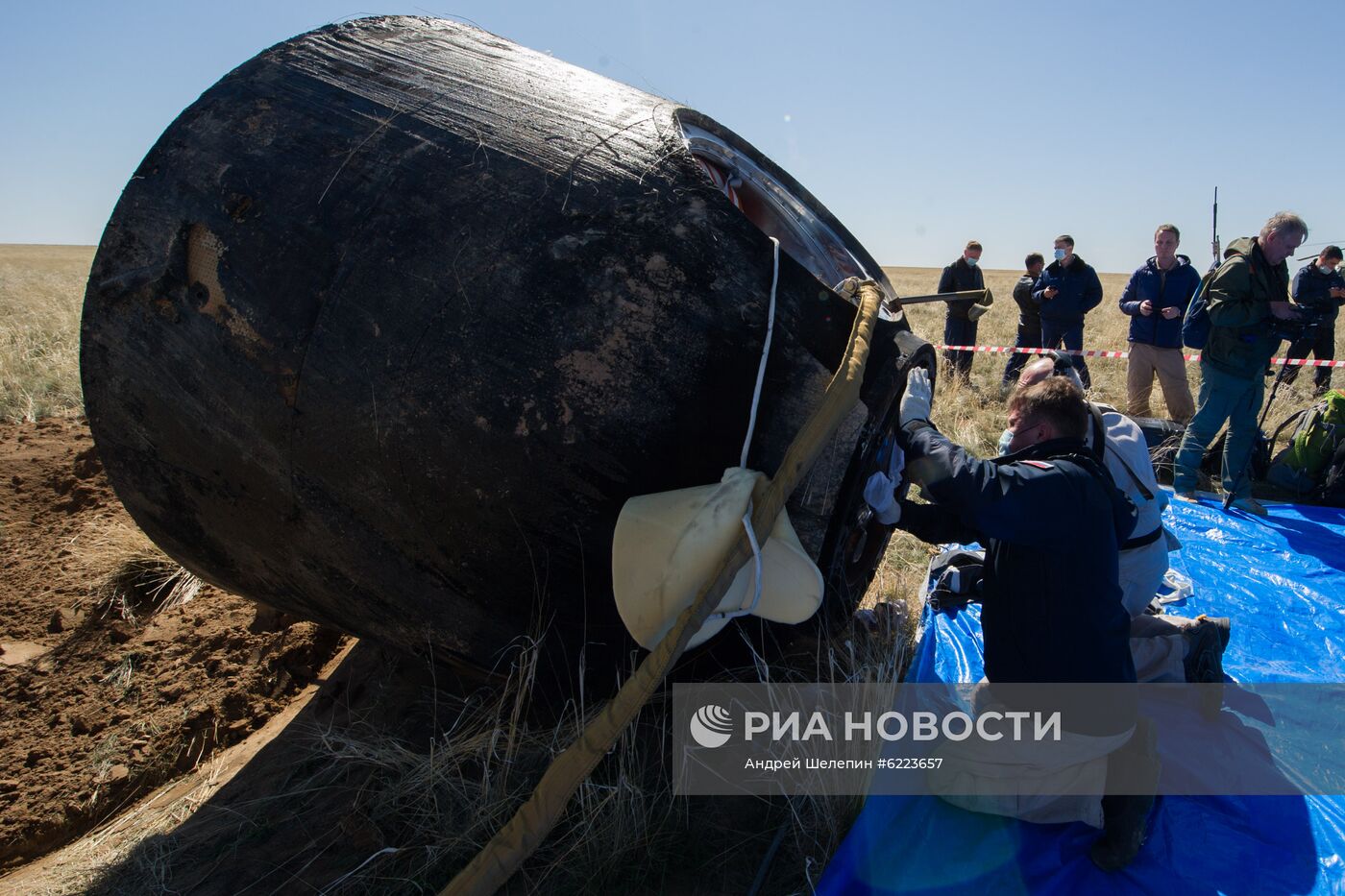 Посадка пилотируемого корабля "Союз МС-15"