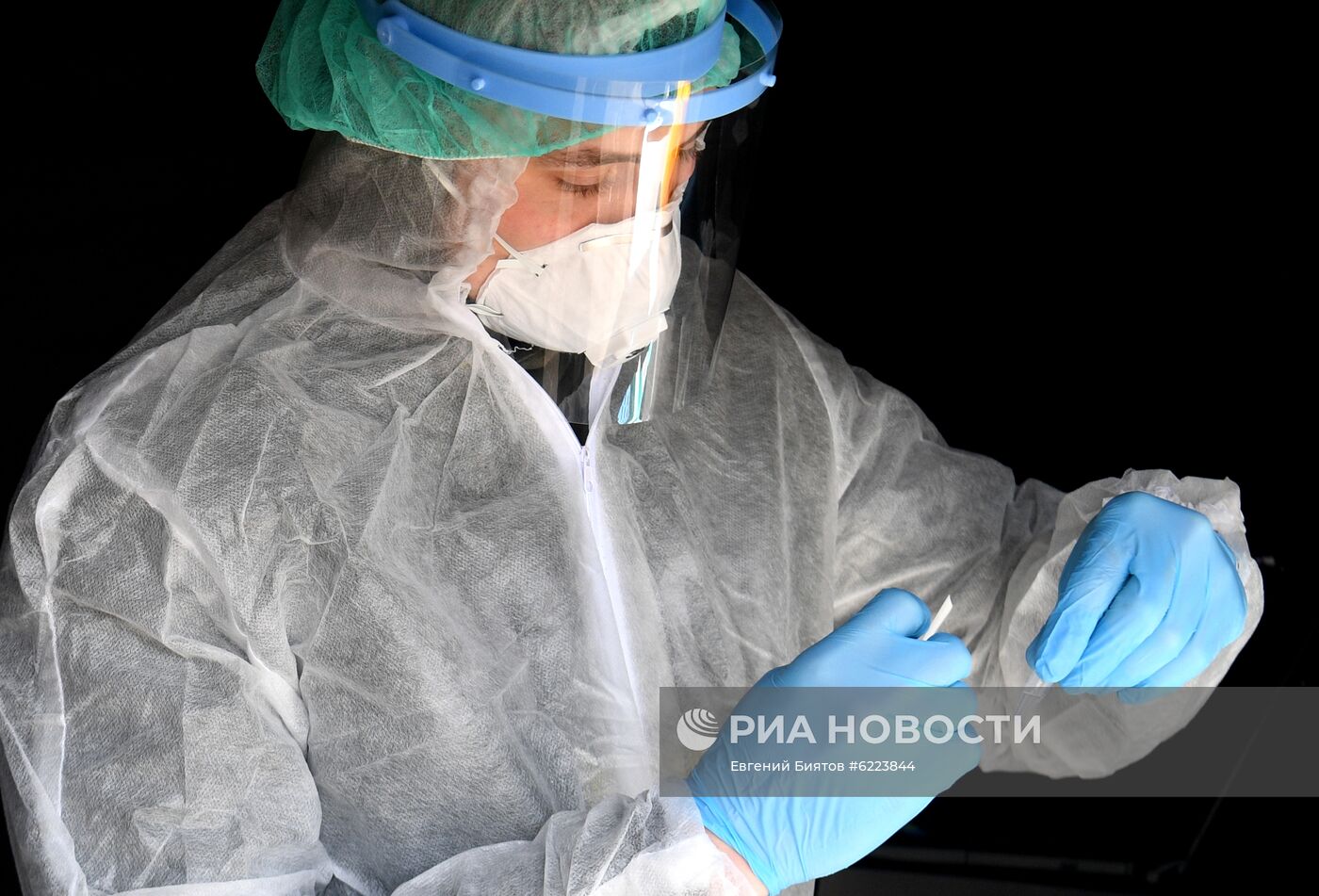 Сдача анализов на коронавирус не выходя из машины 