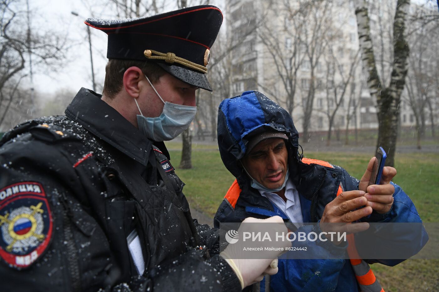 Работа сотрудников полиции в Москве