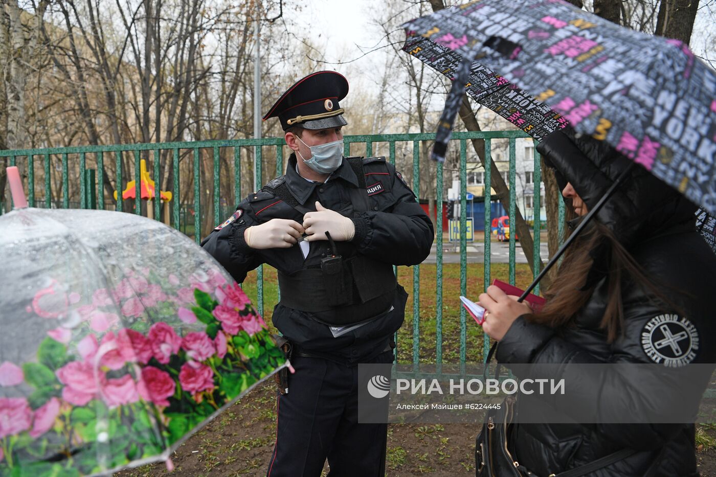 Работа сотрудников полиции в Москве