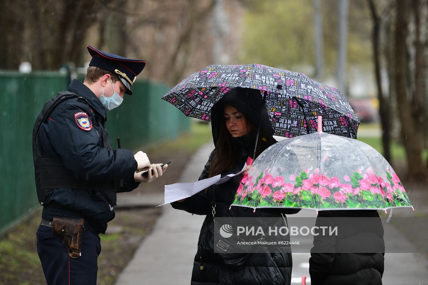Работа сотрудников полиции в Москве