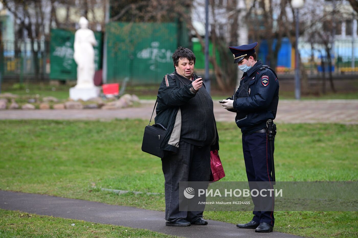 Работа сотрудников полиции в Москве